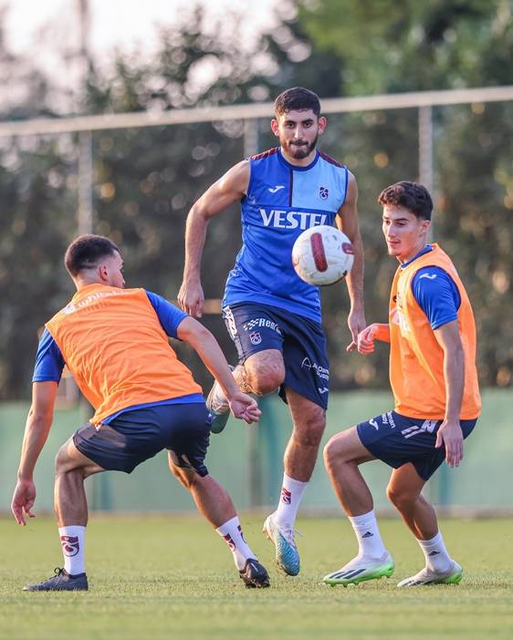 Trabzonspor'un deplasmanda oynayacağı Galatasaray maçı hazırlıkları sürdü - 17 Ağustos 2023 19